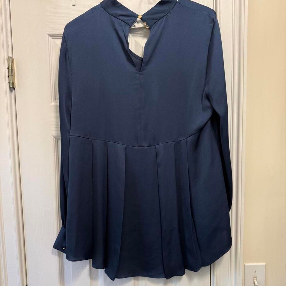 NWOT Vince Camuto navy blue long-sleeve blouse